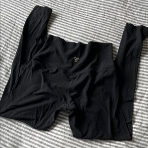 Black Aritzia TNA Butter Leggings